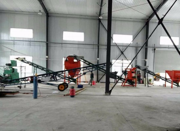 一套中型的豬糞有機(jī)肥發(fā)酵設(shè)備多少錢？